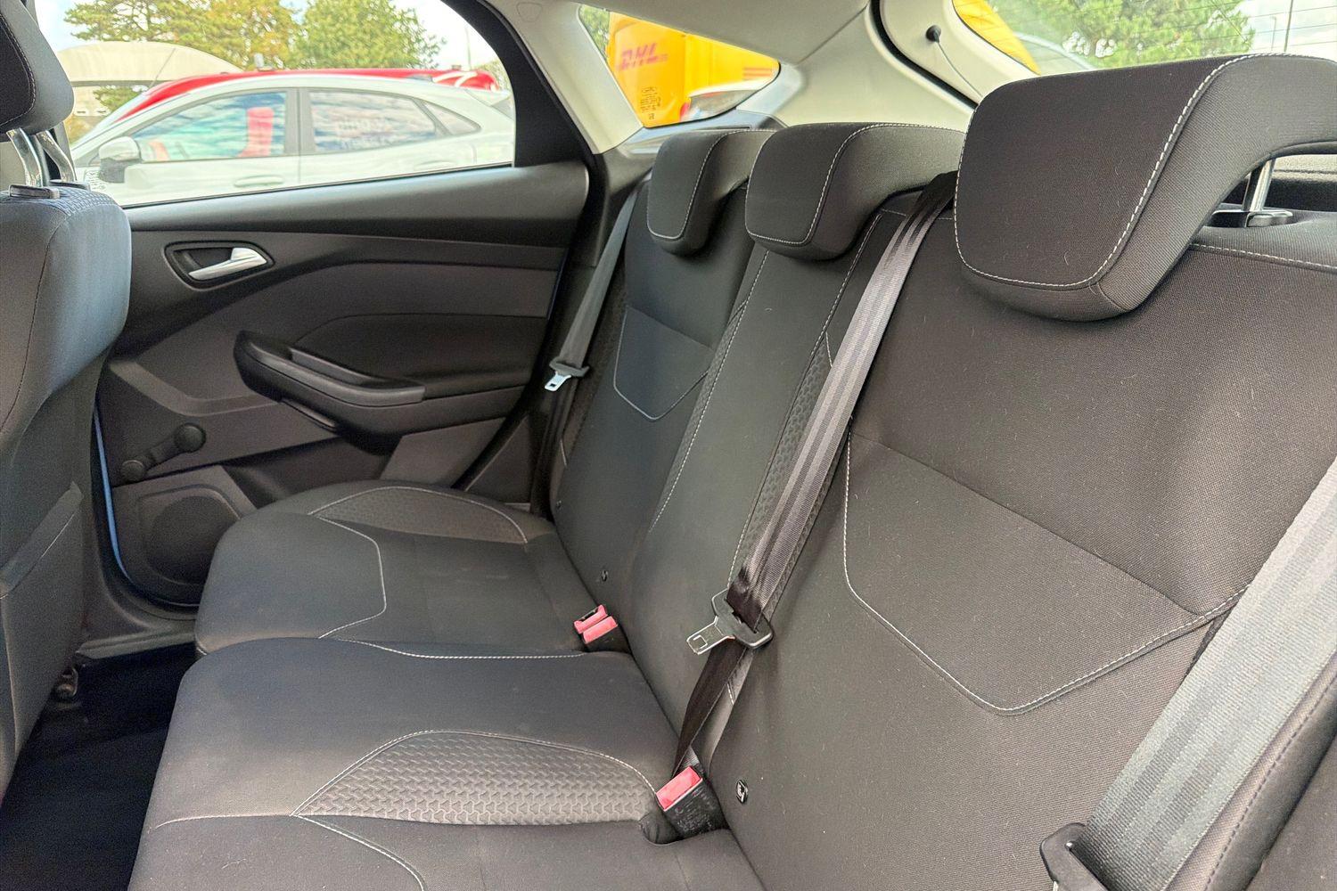 Ford Focus Photo 19