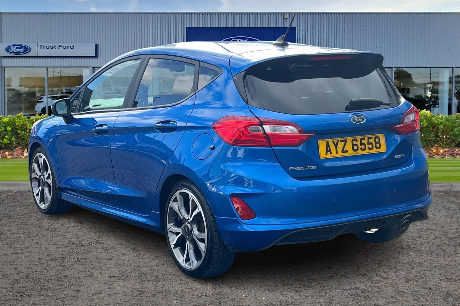 Ford FIESTA Photo 1
