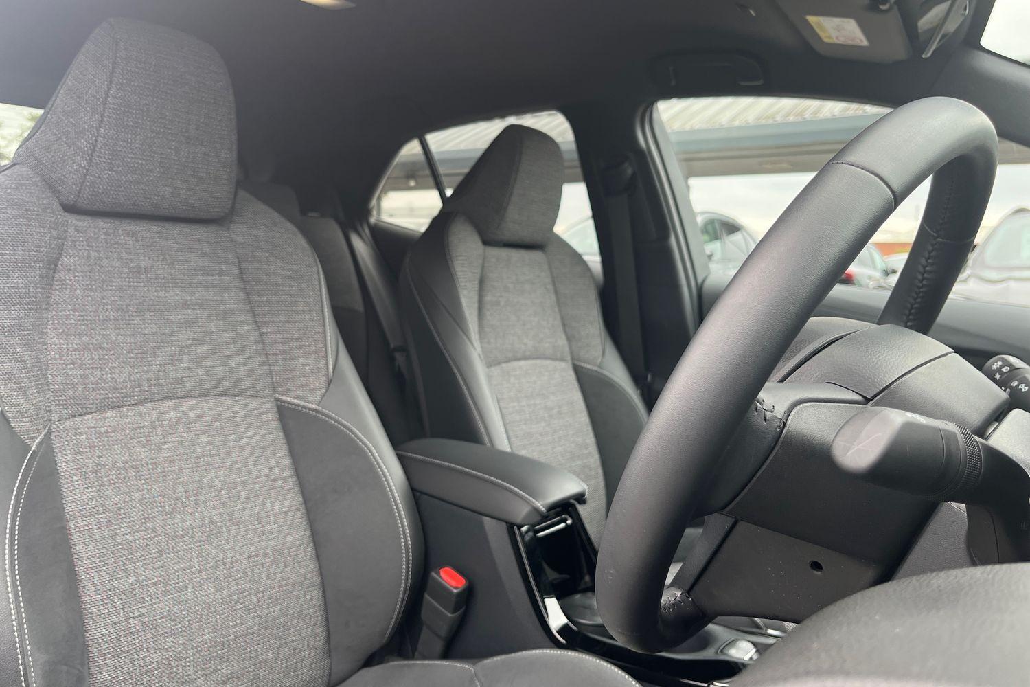 Toyota Corolla Photo 16