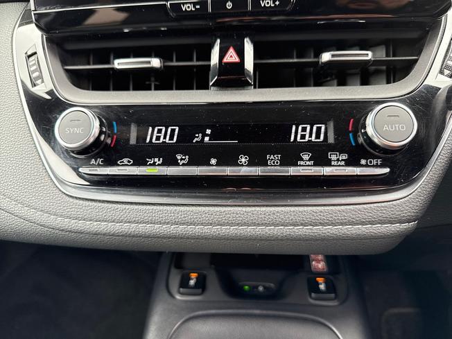 TOYOTA Corolla Photo 34
