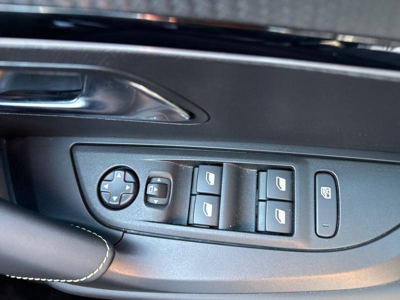 Used Peugeot 2008 KW25YNZ 25