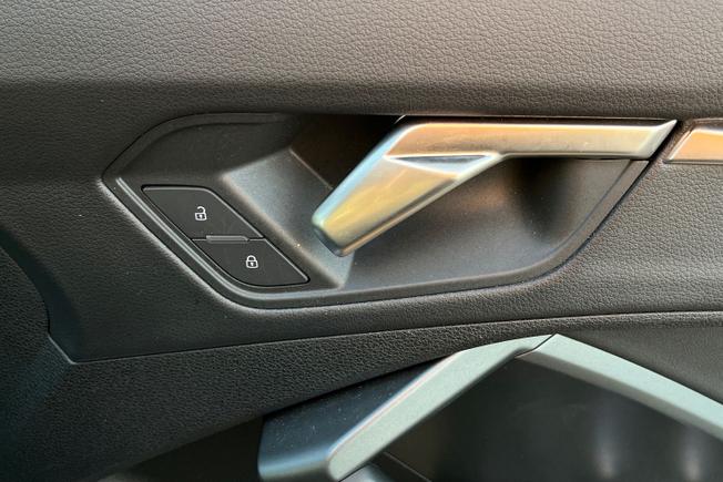 AUDI Q3 Photo 51
