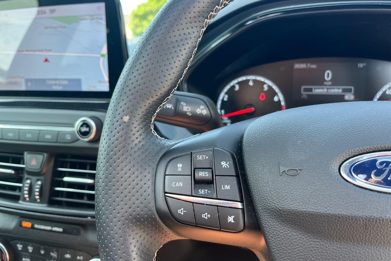 Ford FOCUS Photo 28
