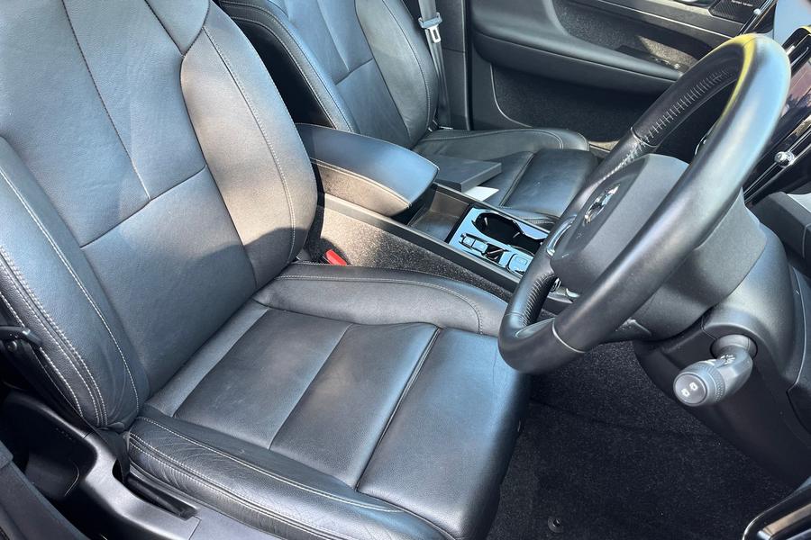 Volvo XC40 Photo autoimg-f02b582891eb71d3a37ee5175eb7089075bbe26a.jpg