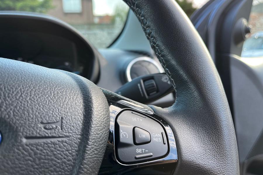 Ford KA+ Photo autoimg-f02be762f093eca595aff5c5df02c9a5b4034657.jpg