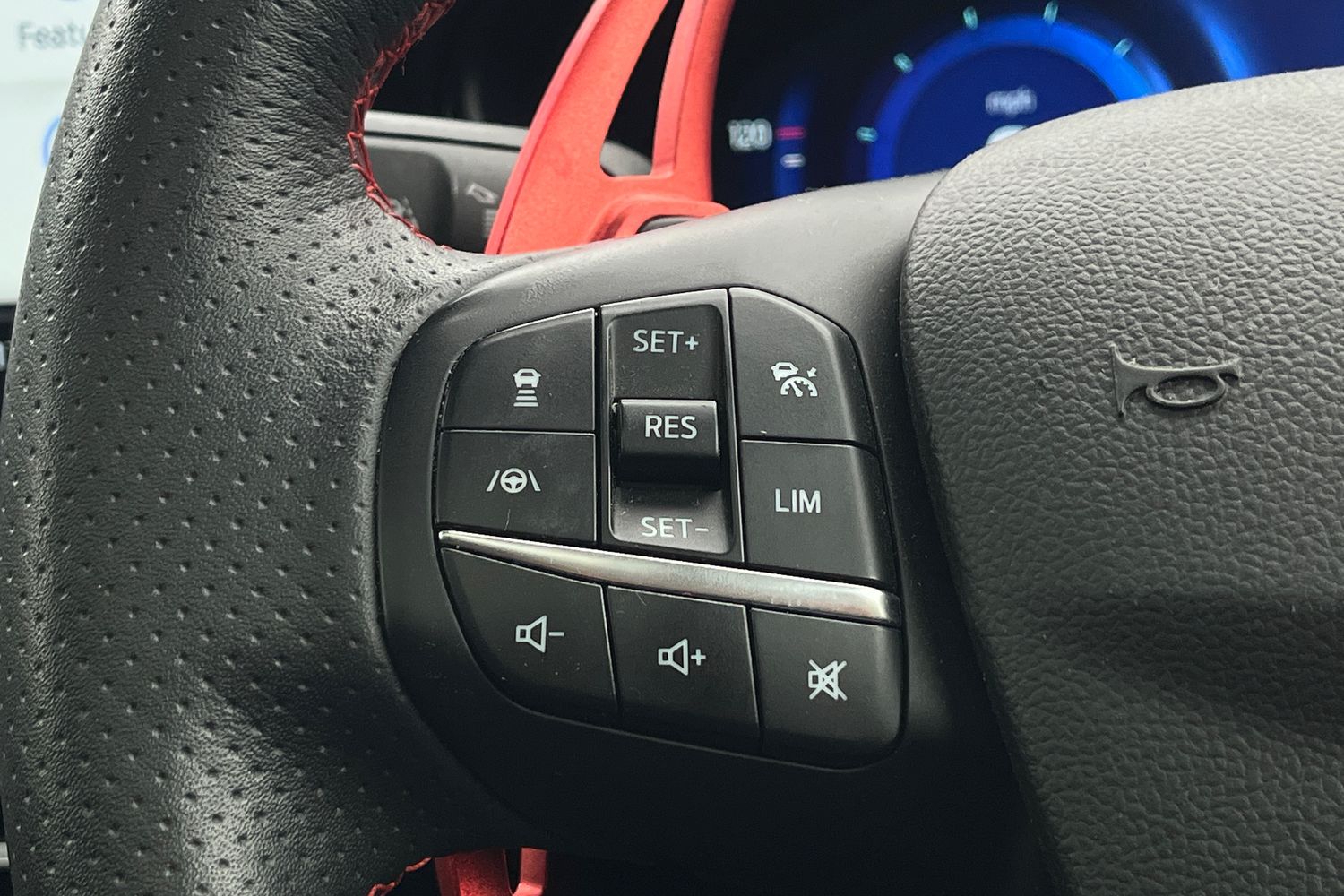 Ford Focus Photo 36