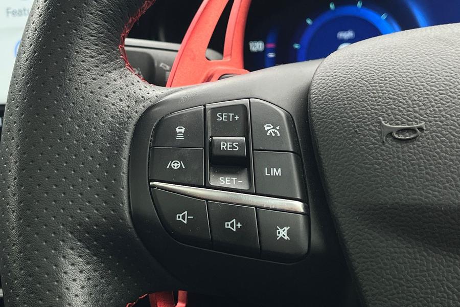 Ford Focus Photo autoimg-f02d75f0baa1c72957d56e0d3f7d9ee51a28f316.jpg
