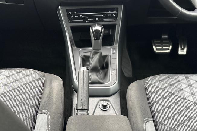 VOLKSWAGEN Polo Photo 25
