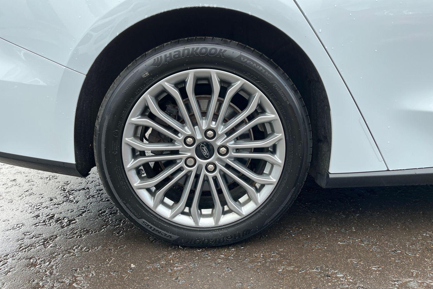 Ford Focus Photo 7