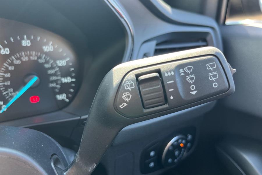 Ford FOCUS Photo autoimg-f038f7b8c899456cfecd62b3389264221465ae04.jpg