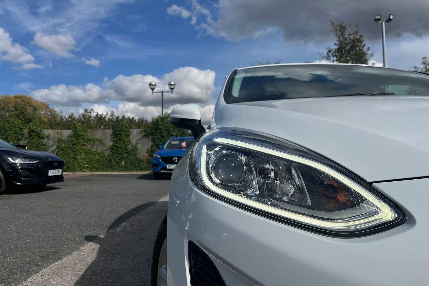Ford Fiesta Photo 39