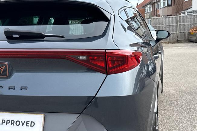 CUPRA Formentor Photo 18