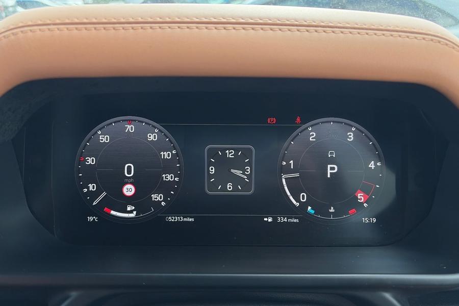 Land Rover Defender 90 Photo autoimg-f046c05d35ad65decbf914119b6139690b3c9698.jpg