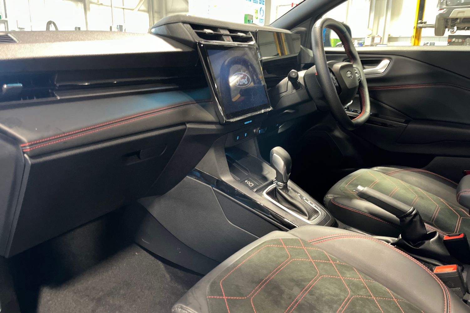 Ford PUMA Photo 17