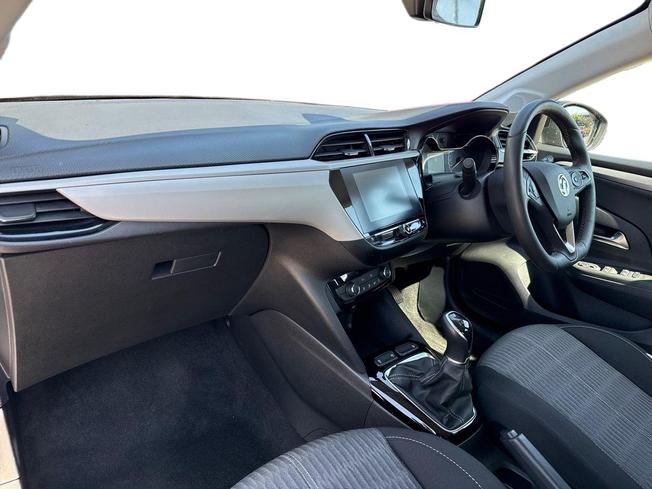 VAUXHALL Corsa Photo 2