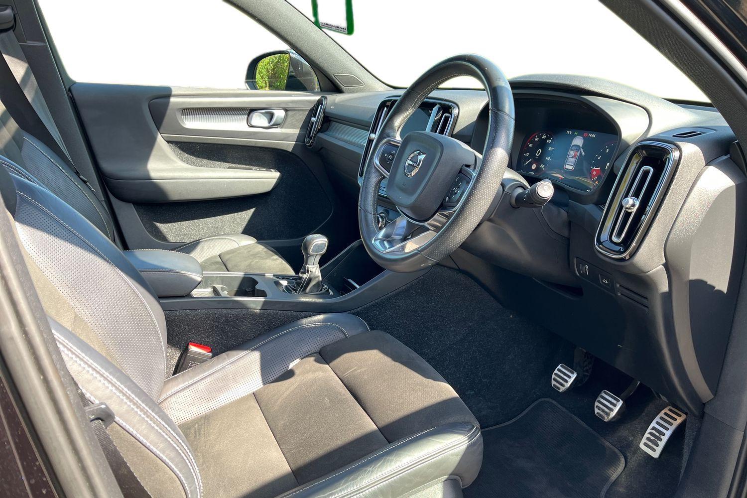 Volvo XC40 Photo 8