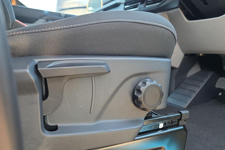 Used Ford TRANSIT CUSTOM WP75OOC 17