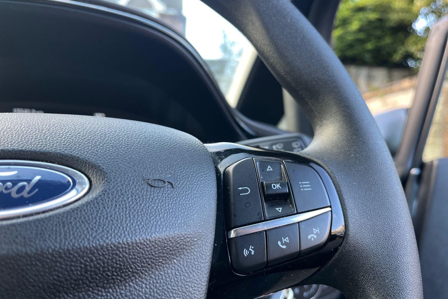 Ford FIESTA Photo 25