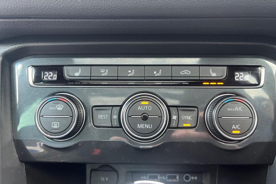 Volkswagen TIGUAN Photo autoimg-f0518f3fa09038364f146c66fa1b7d8b6e7035ff.jpg