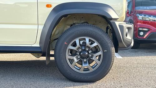 Suzuki Jimny Photo autoimg-f0557b89aad9be37e2e54cef23655f98ec776b96.jpg