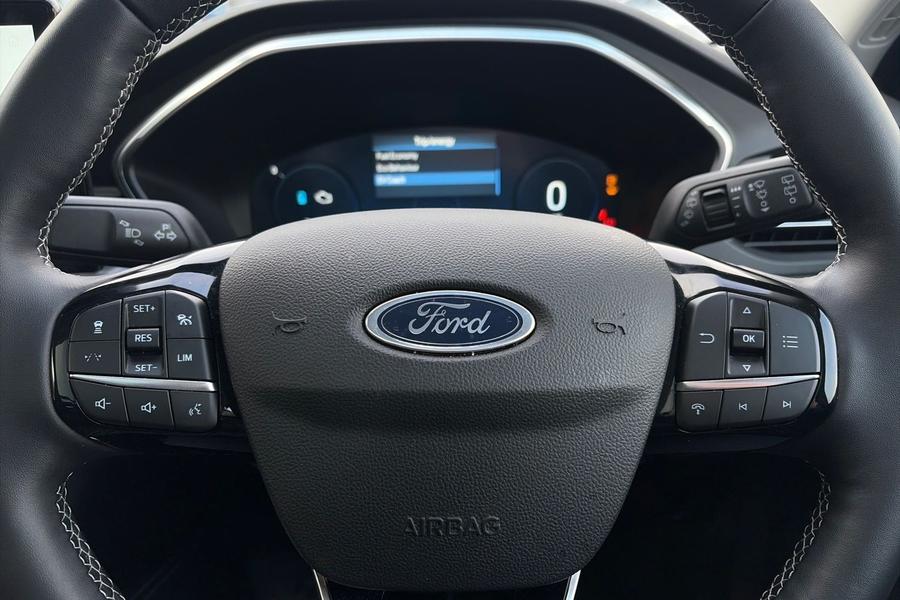 Ford Kuga Photo autoimg-f05dcb1600e41ec64c6e24c8e0991d4fa11c0dcf.jpg