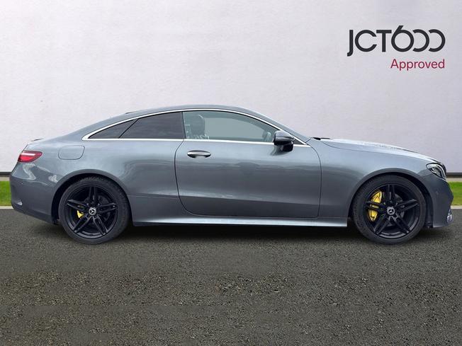 MERCEDES-BENZ E Class Photo 4
