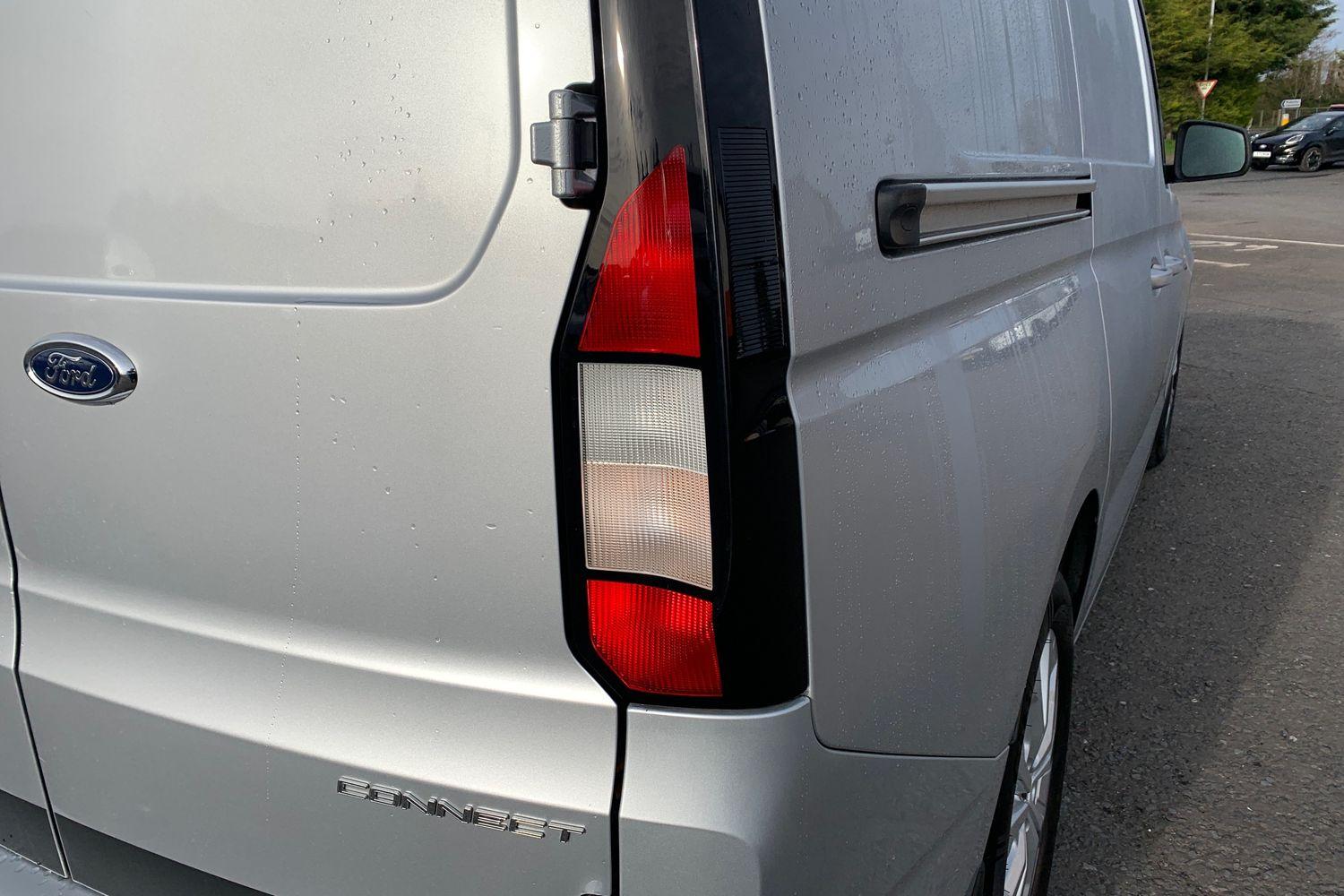 2025 Ford Transit Connect 2.0 102PS 230 EcoBlue Limited Panel Van L2 in Silver with 10K - vehicle photo 10 for sale on PureCar