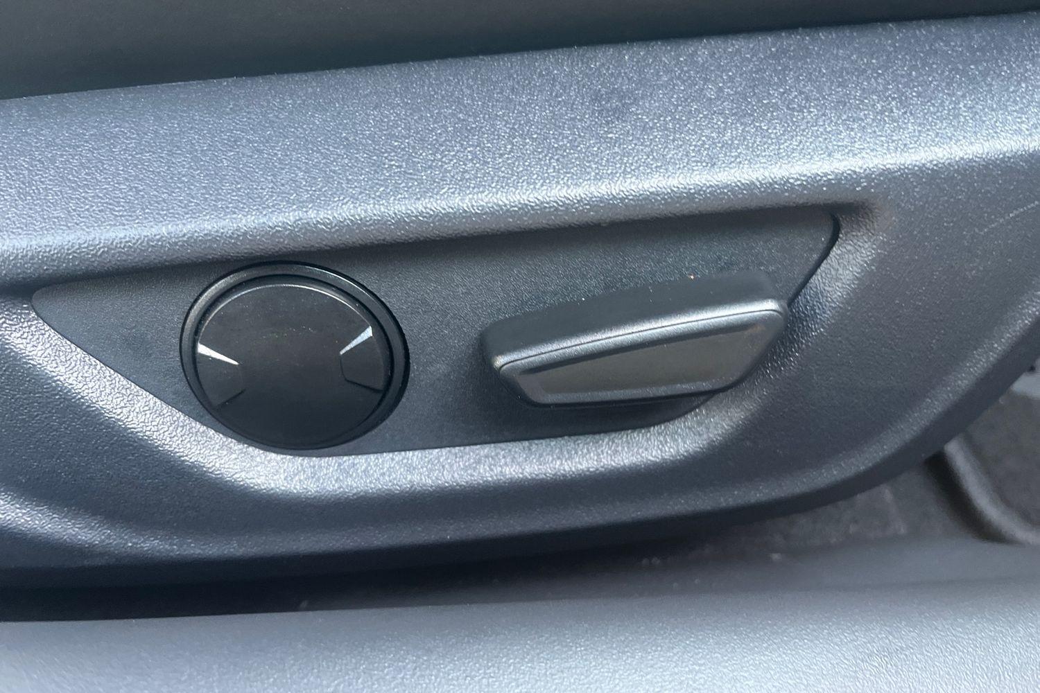 Ford MUSTANG Photo 22