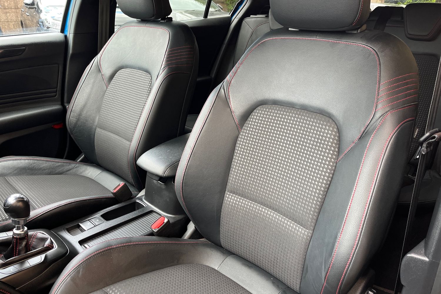 Ford FOCUS Photo 18