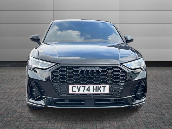 Audi Q3 Photo autoimg-f069e272dddf44906ff5f489f4d2dd3ba656d4d3.jpg