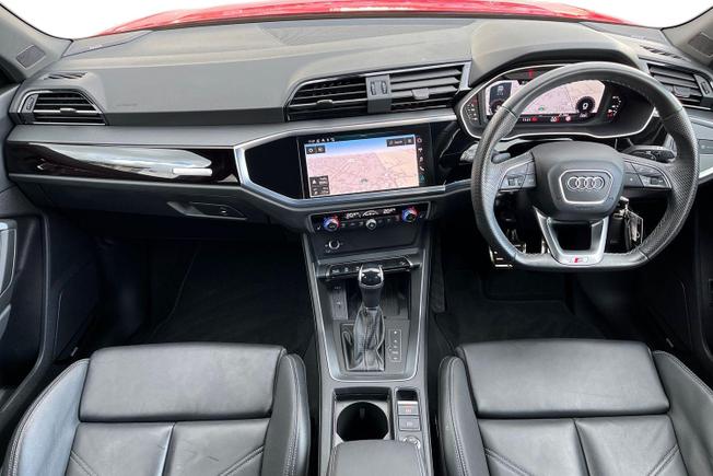 AUDI Q3 Photo 10