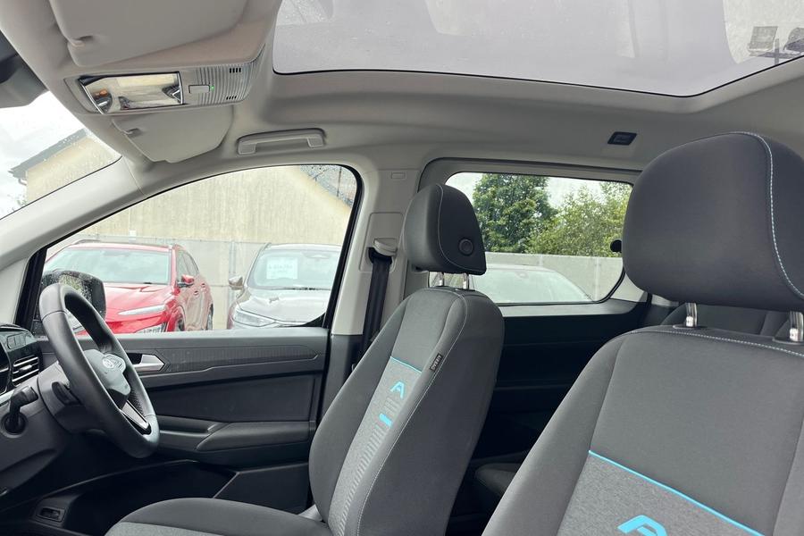 Ford GRAND TOURNEO CONNECT Photo autoimg-f06fd8f5ff8f0f0e490651ad39e92d793bf242f6.jpg