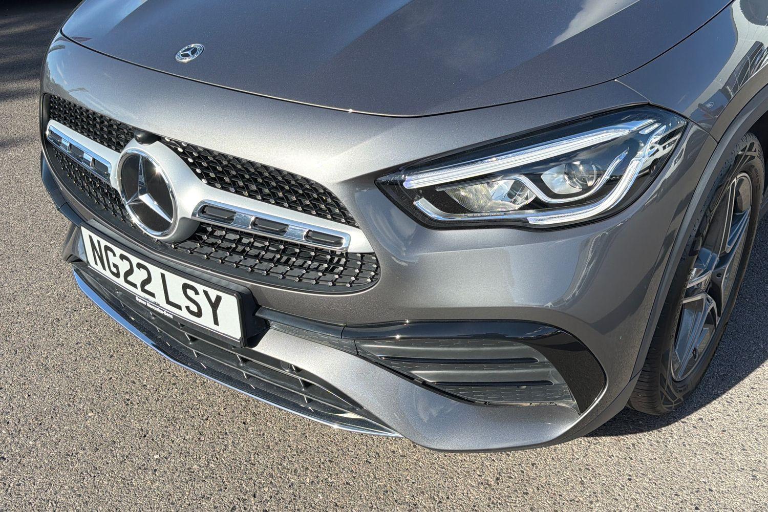 Mercedes-Benz GLA Photo 39