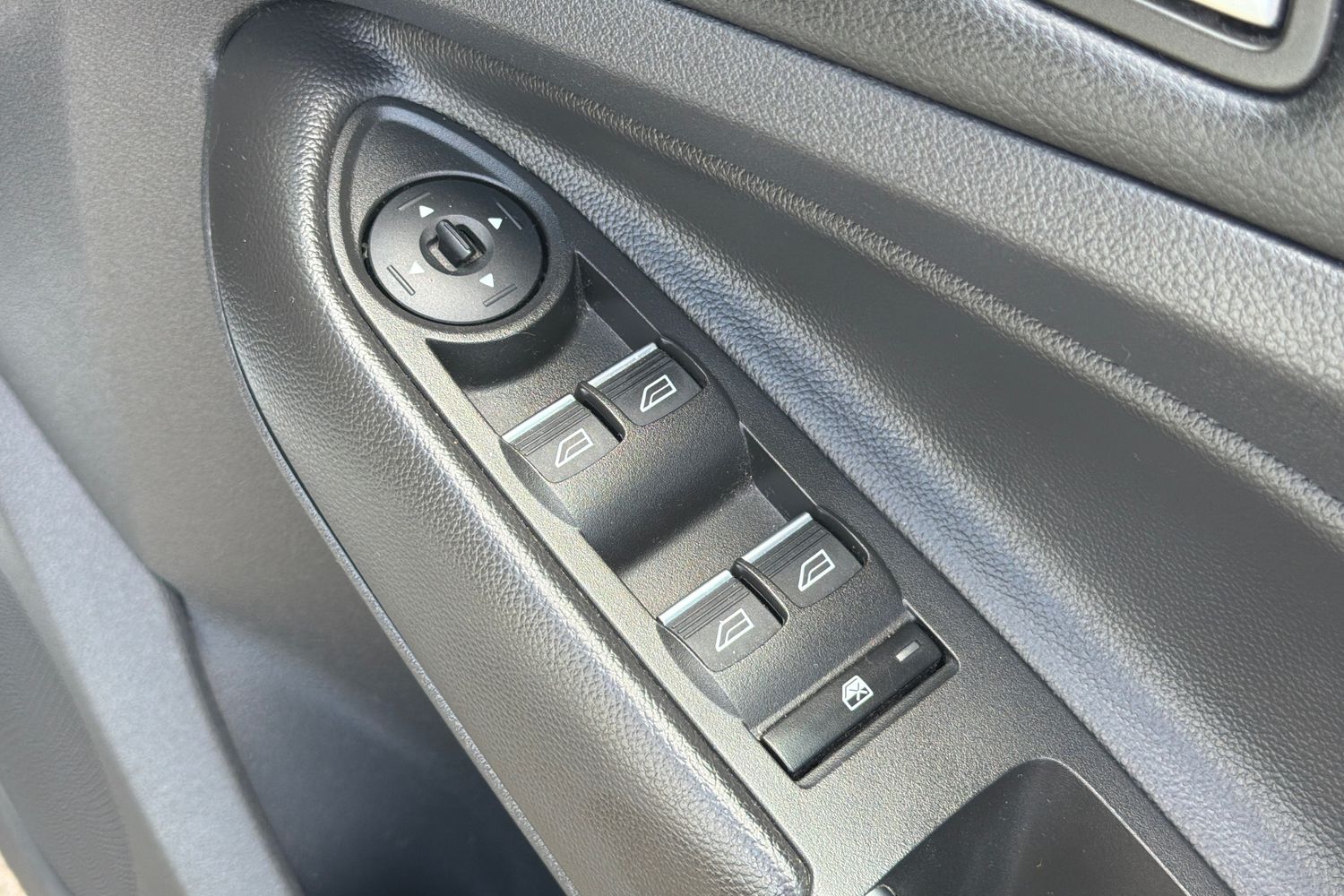 Ford KUGA Photo 15