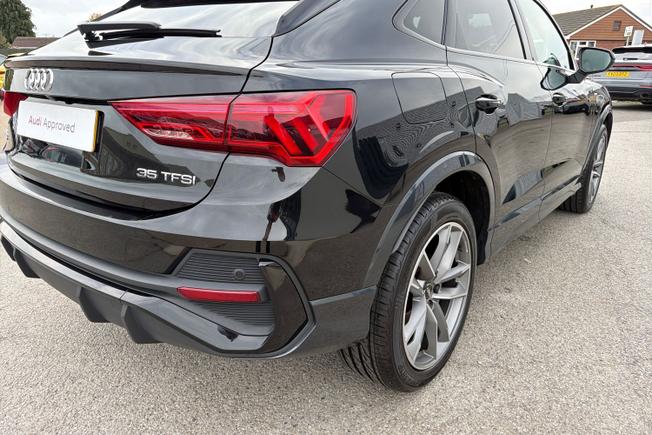 Audi Q3 Photo 32