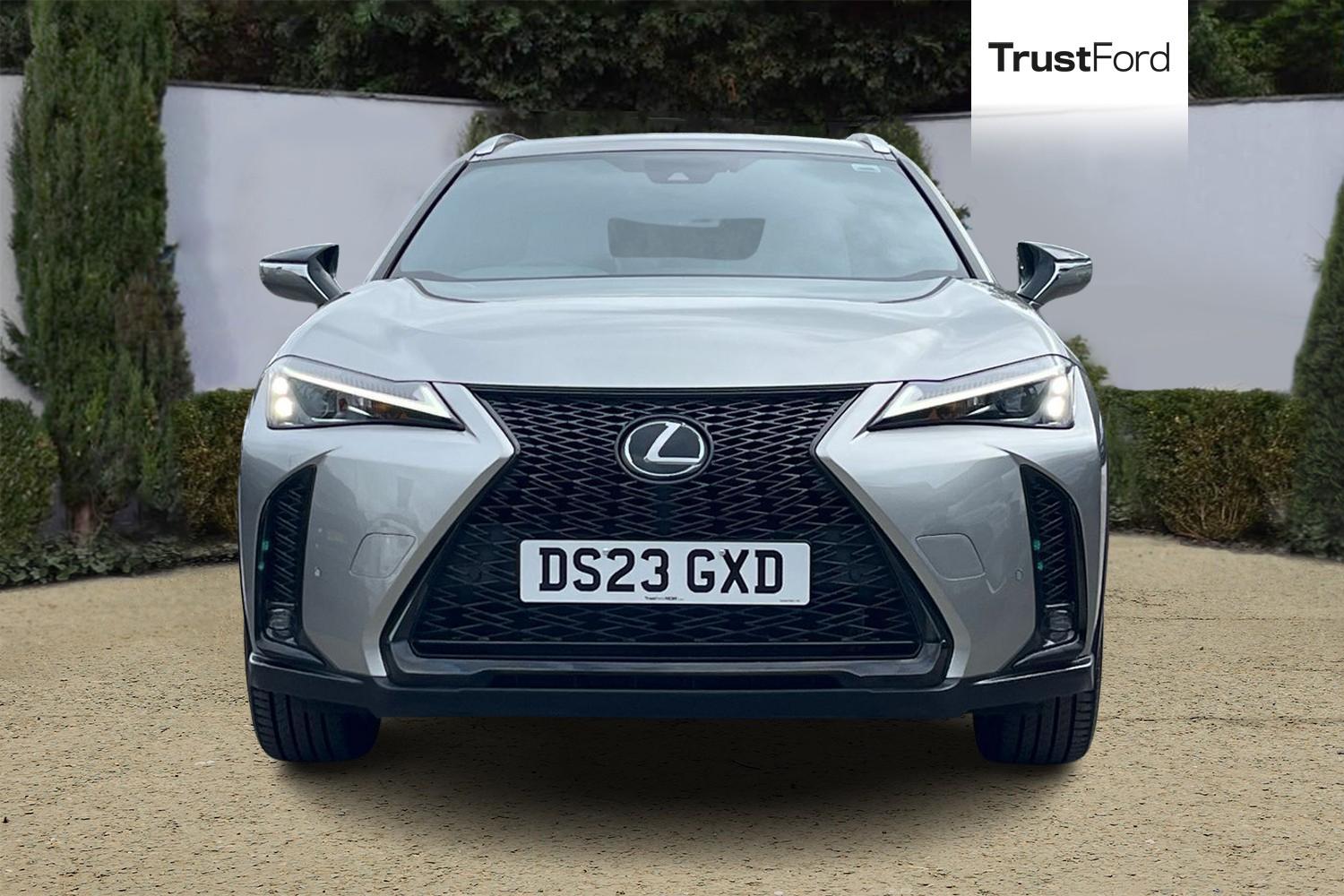 Lexus UX Photo 5