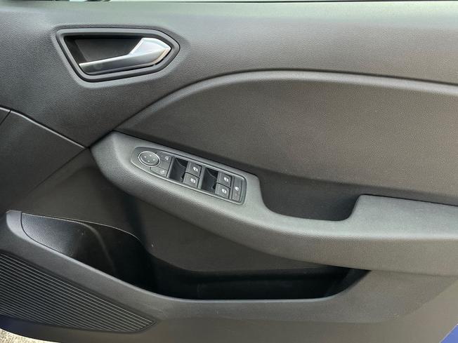 RENAULT Clio Photo 28