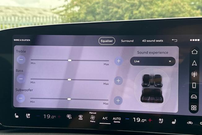 AUDI Q7 Photo 59
