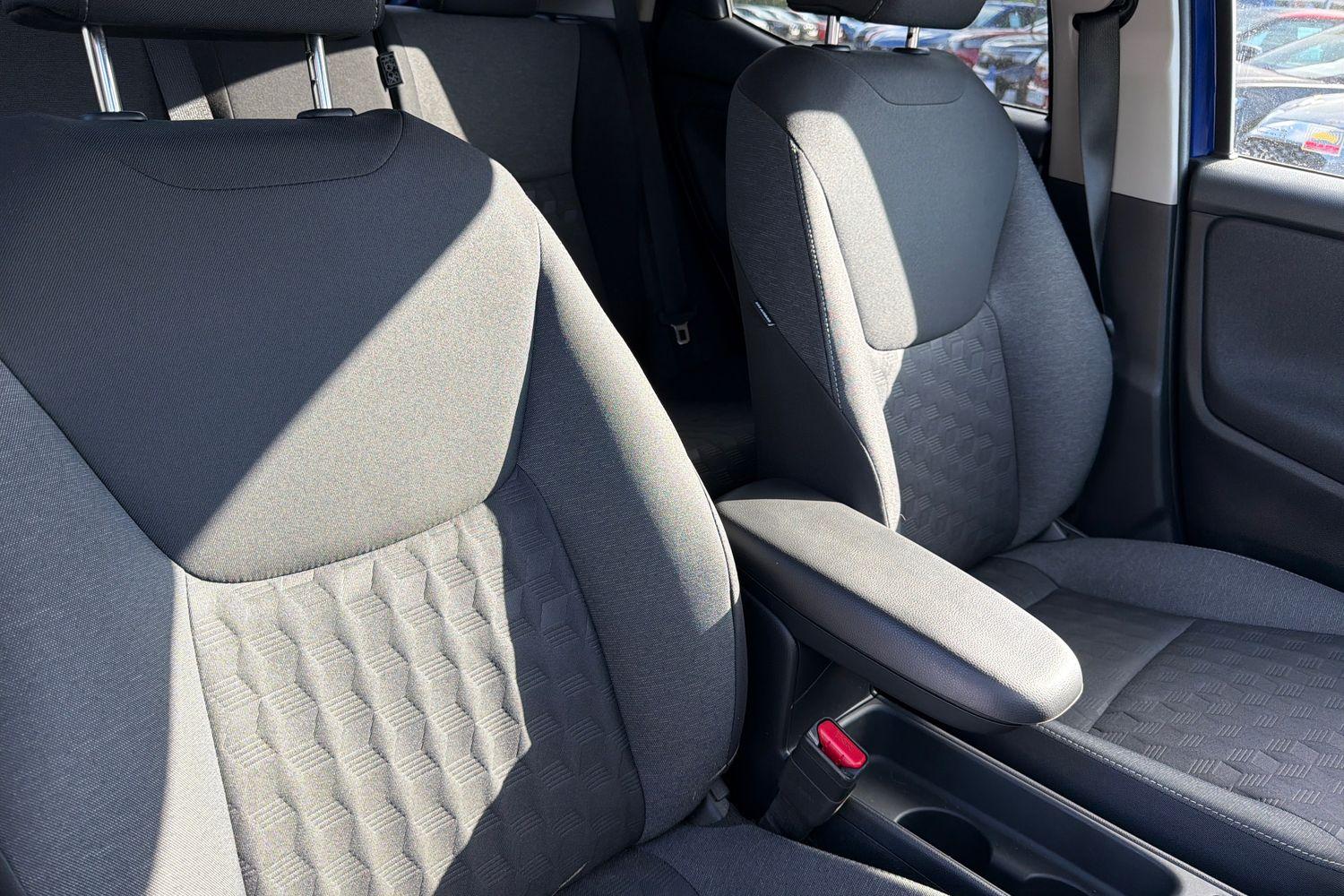 Toyota Yaris Photo 16