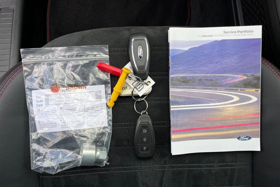 Ford Kuga Photo autoimg-f07c68de771e7d711610de2e891c9aa9680907e4.jpg