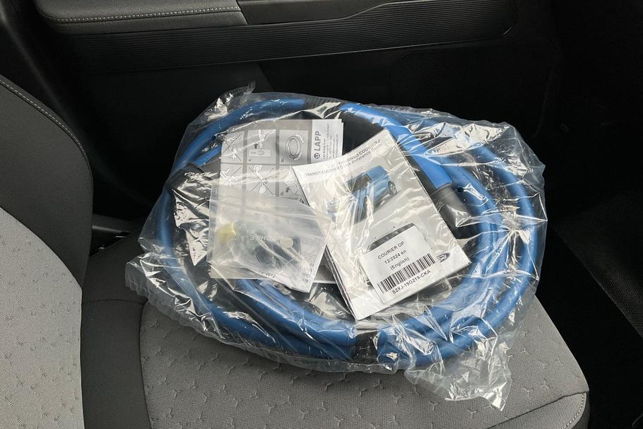 Used Ford E-Transit Courier 38