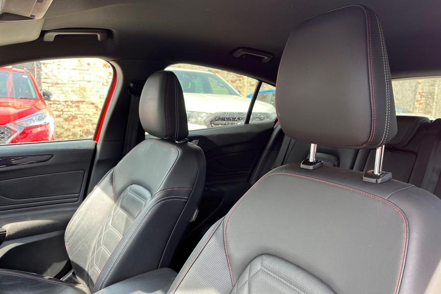 Ford FOCUS Photo autoimg-f07cba8ad8b58ac29f72316762563b4eb28f19c9.jpg