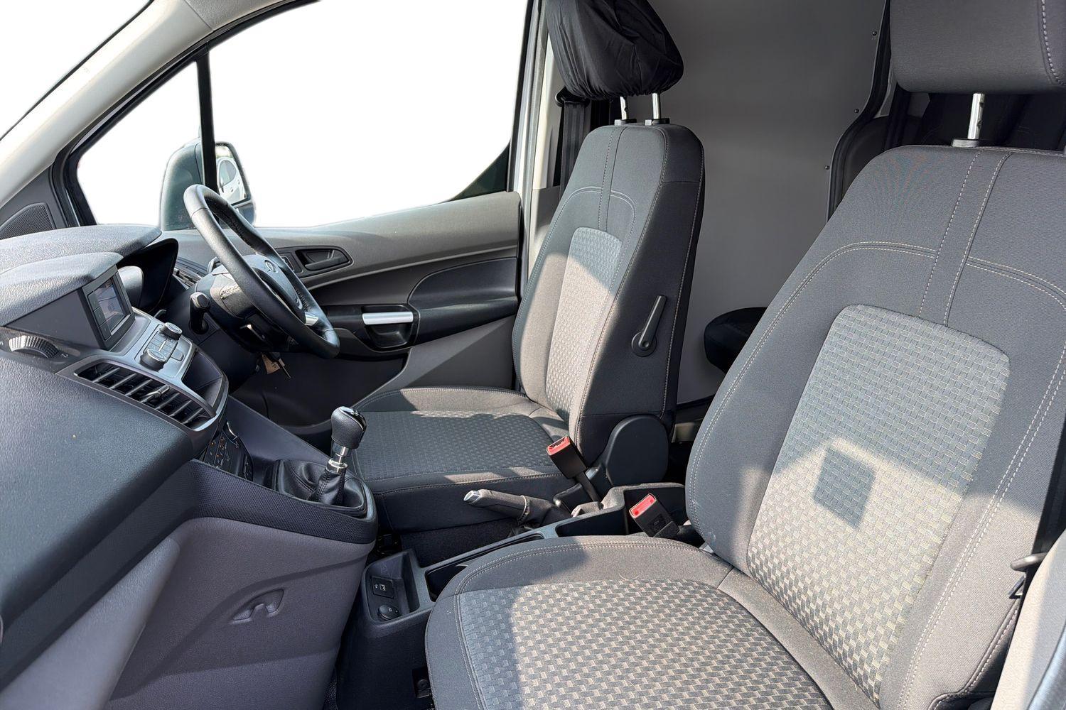 Ford TRANSIT CONNECT Photo 9