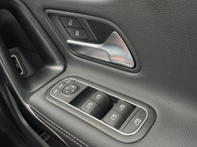 MERCEDES-BENZ CLA Photo 37