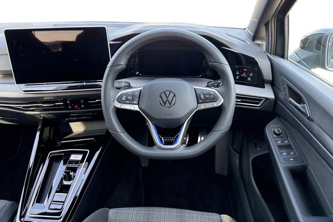 Volkswagen Golf Photo 11
