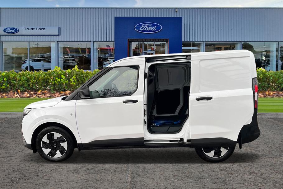 Used Ford TRANSIT COURIER LO25TZX 5