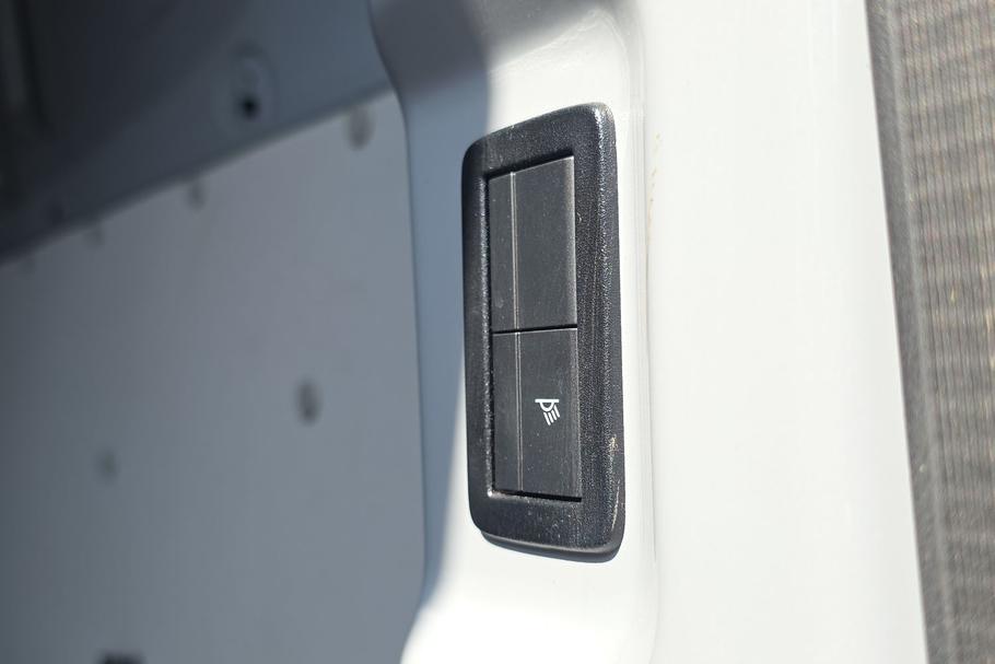 Used Ford TRANSIT CUSTOM FL26MWV 28