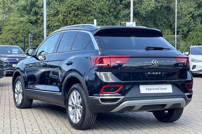 VOLKSWAGEN T-Roc Photo 34