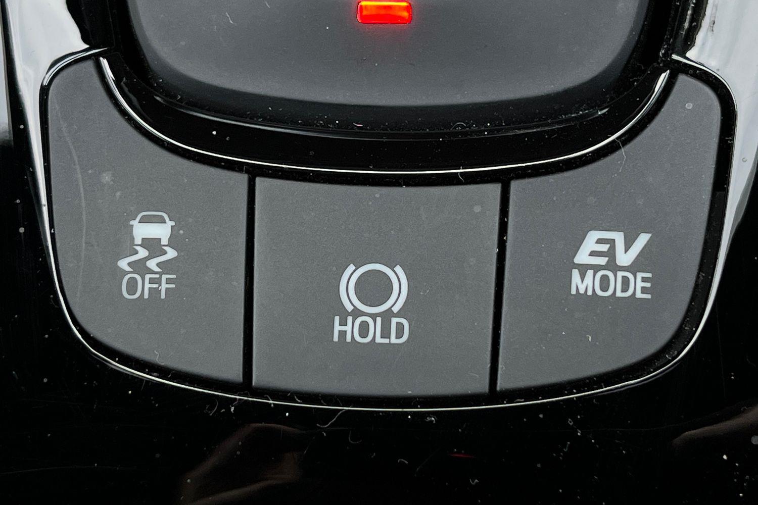Toyota C-HR Photo 31