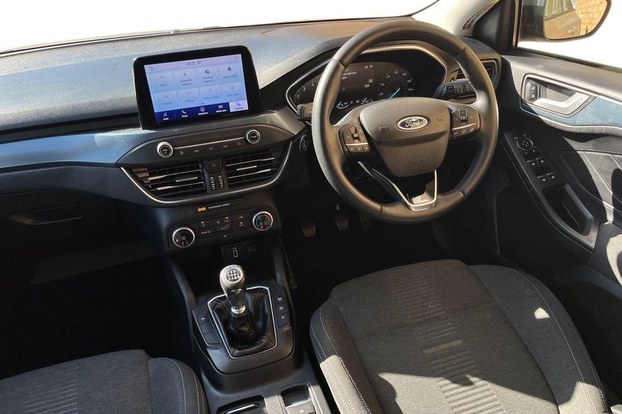 Ford Focus Photo autoimg-f092287f91784948f16bbc0c05d6404eaa2ff3c6.jpg